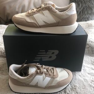 NEW BALANCE 237 TAN & WHITE SZ 8 NEW IN BOX NEVER WORN.